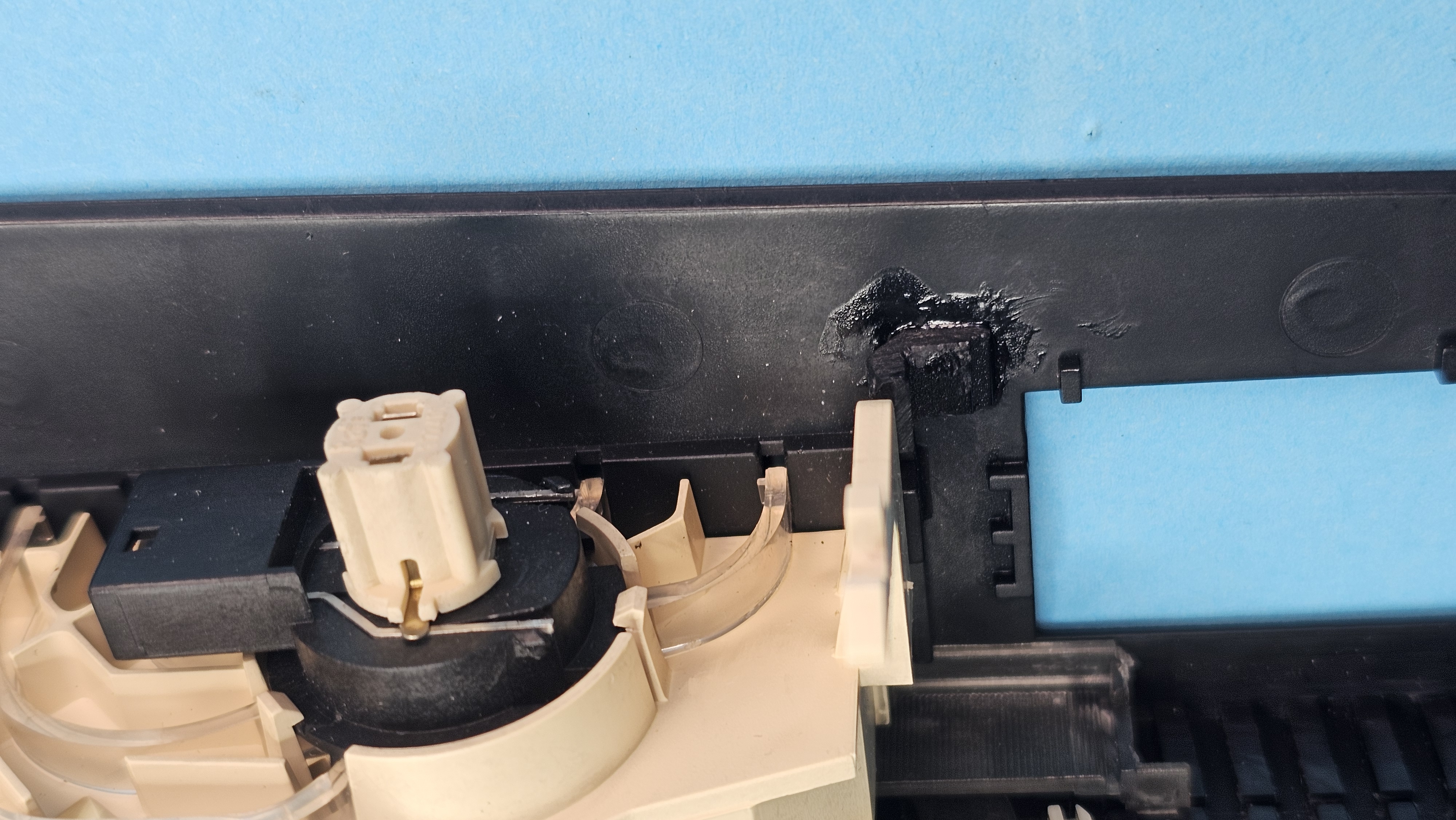 Neu aufgebaute Wählhebelblende E31 *gebrauchtTeil*